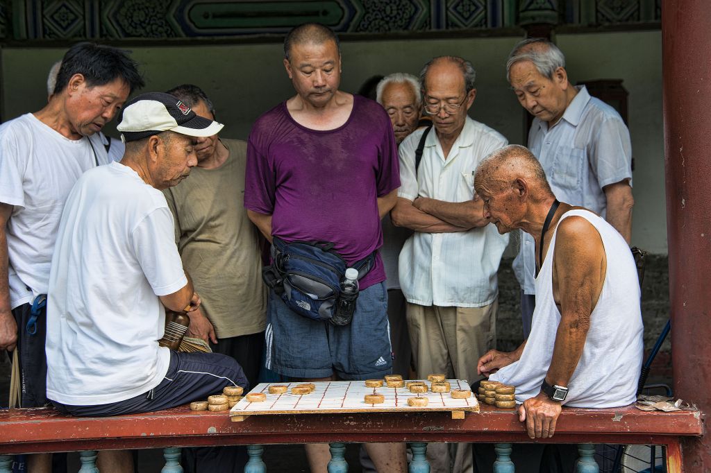 Beijing, traditional games in the Temple of Heaven