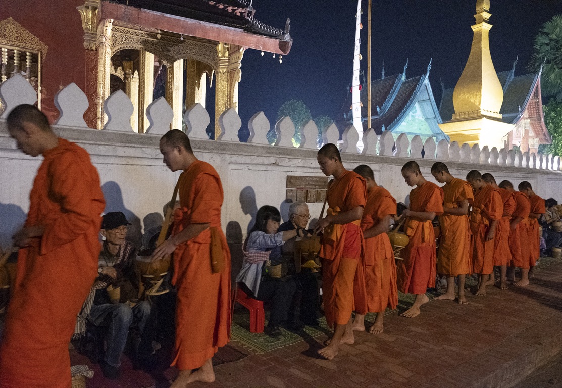 Luang Prabang, morning alms to the monks