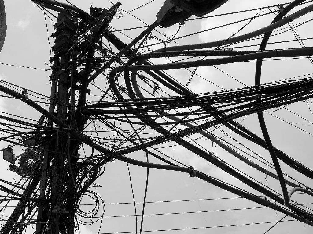 Street wires, Delhi (India), 2010