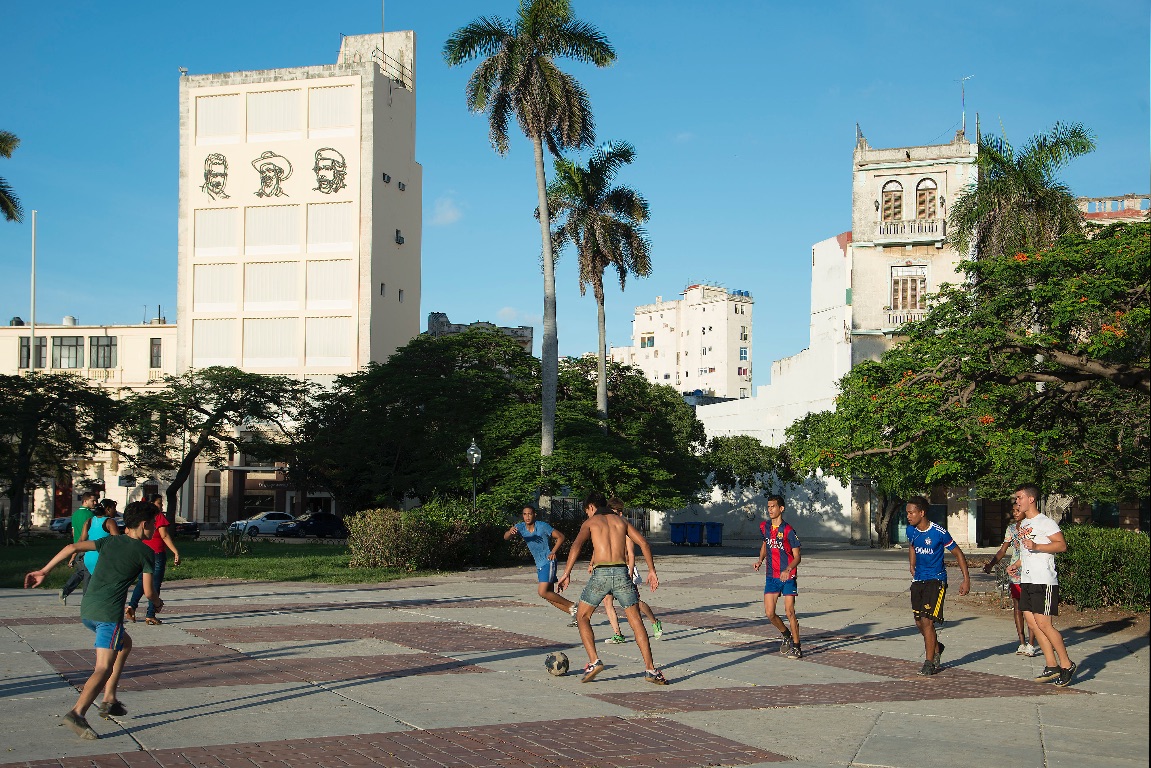 La Habana. Fútbol en la calle