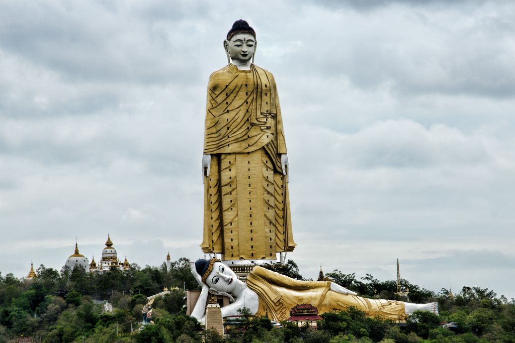 Monywa, Pagoda Bodi Ta Htaung, budas gigantes