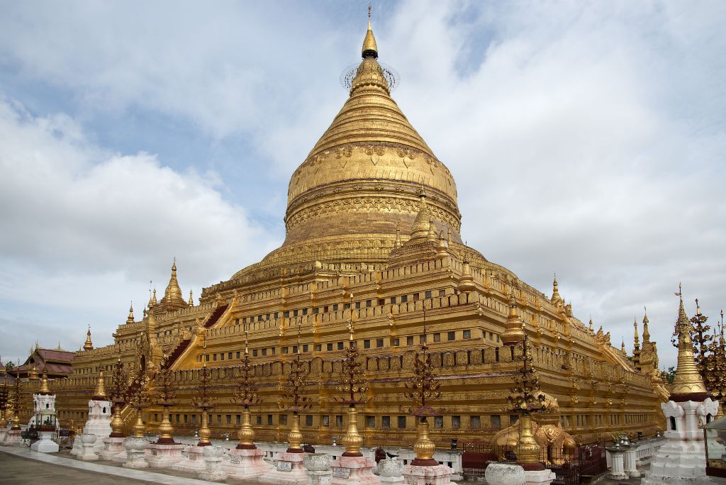 Bagan, Pagoda Shwezi Gon