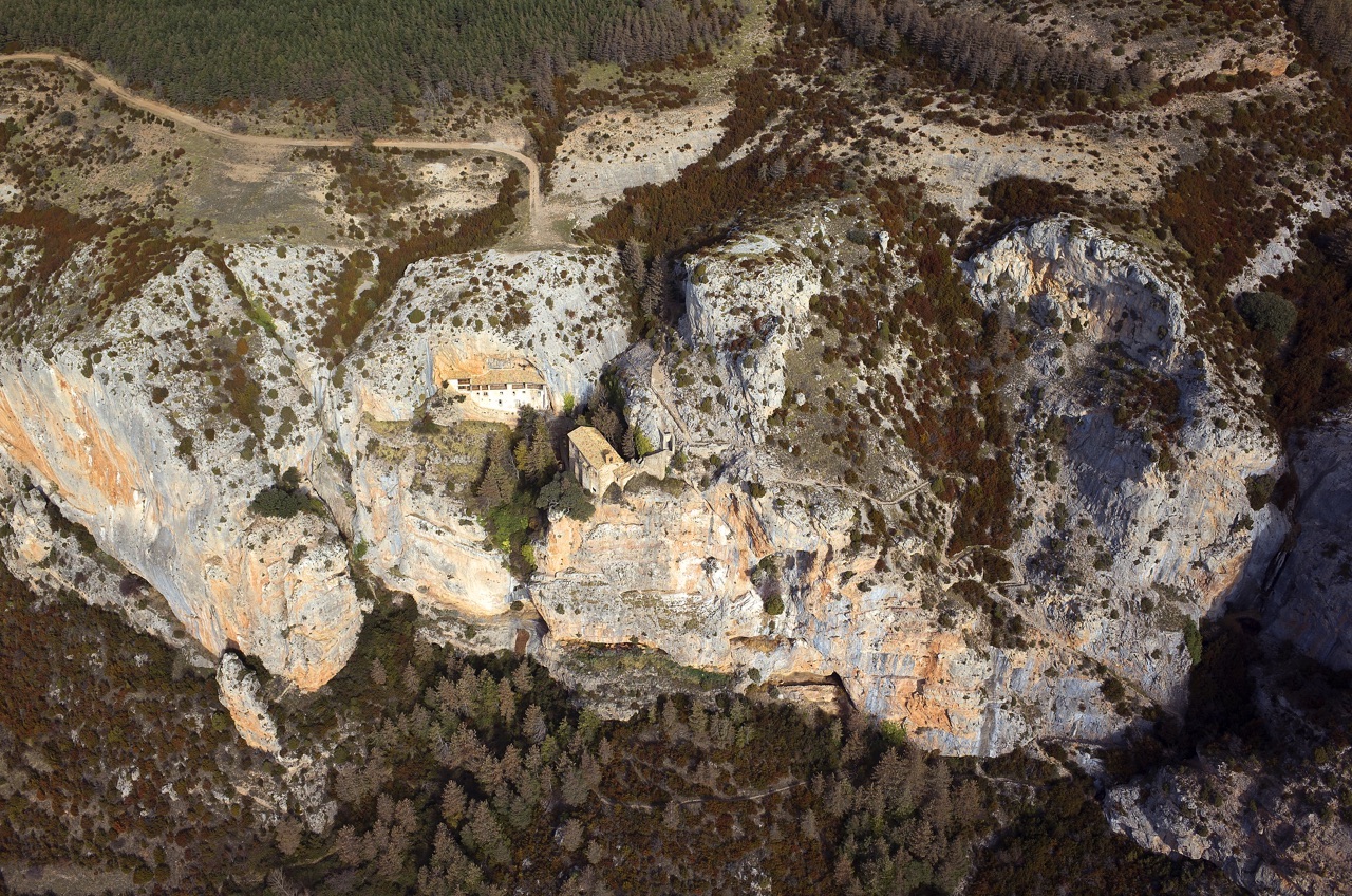 Aniés, ermita de la Virgen de la Peña (Huesca)