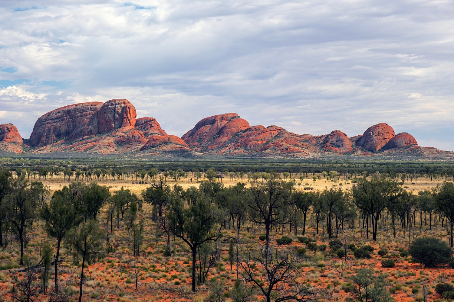 Kata Tjuṯa (The Olgas)