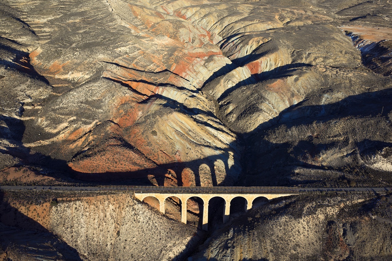 Green Path of Ojos Negros as it passes through Teruel