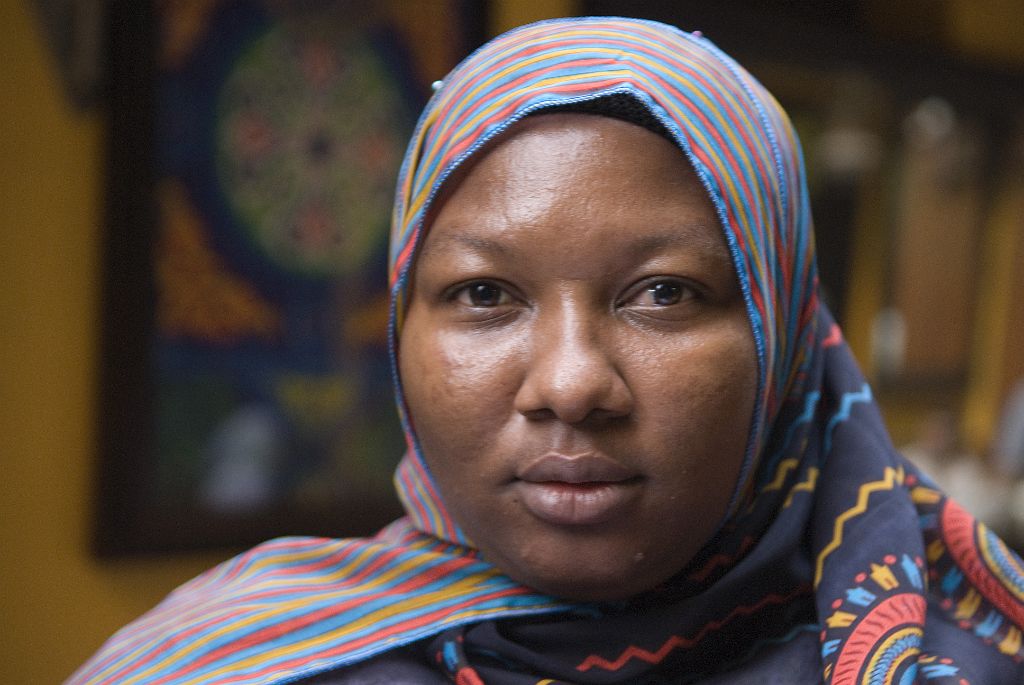 Cairo, painter of henna