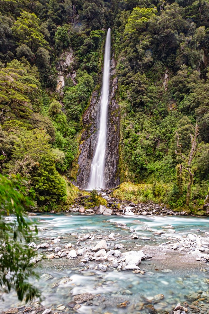 Haass Past, Thunder Creek Falls
