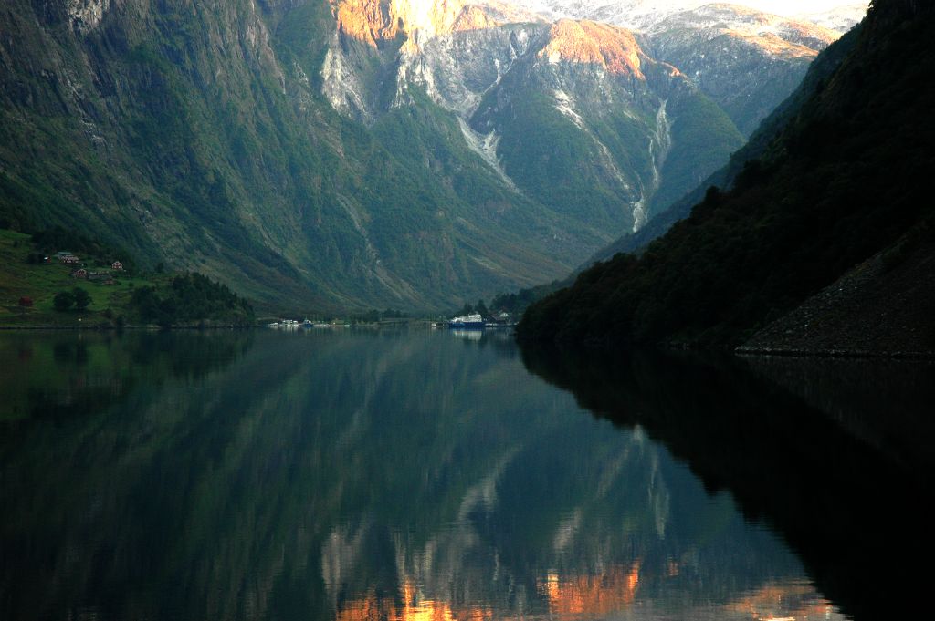 Naeroyfjorden Fiord