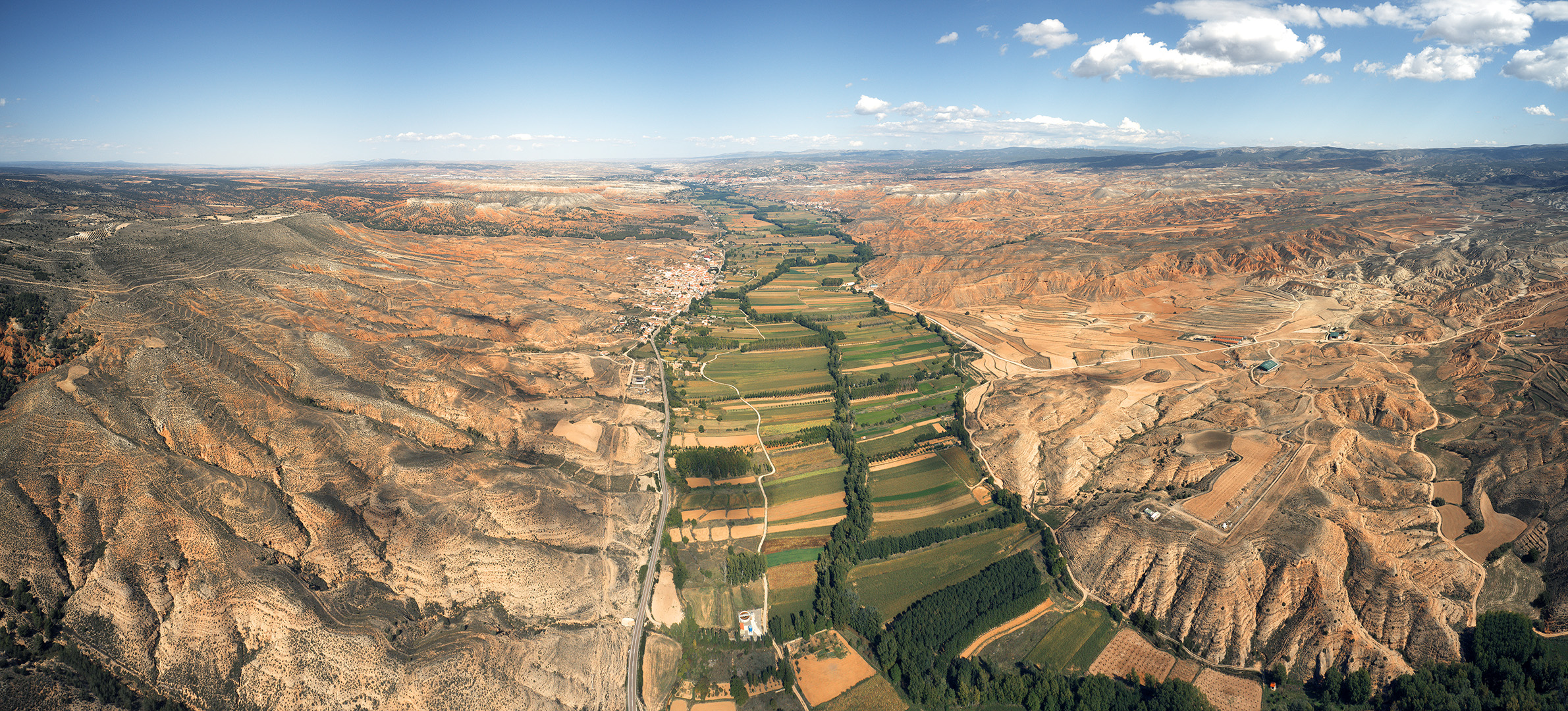 Turia river as it passes through Villastar (Teruel, Spain)