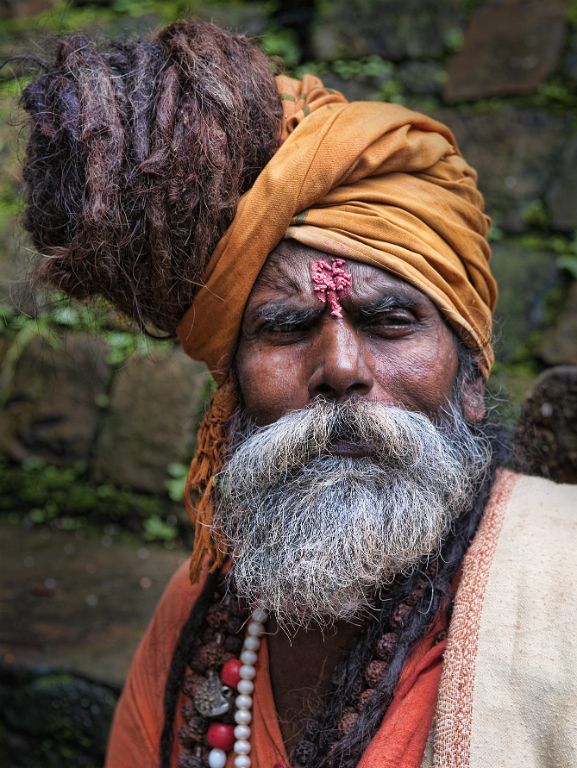 Sadhu en el templo de Dakshincali