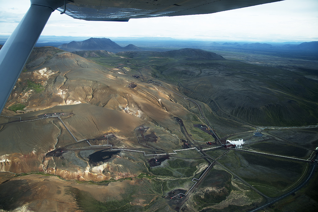 Area Krafla, central geotérmica Kröflutöd, vista aérea