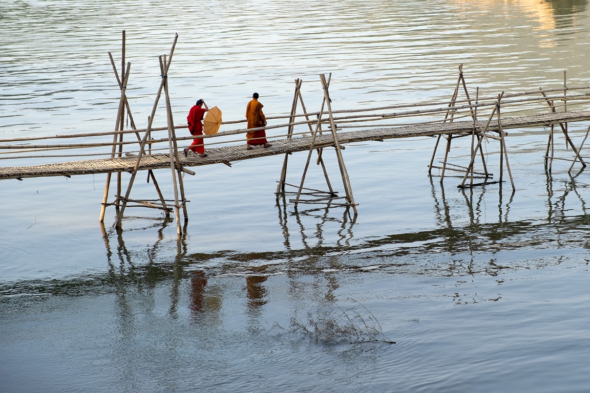 Luang Prabang, puente de bambú