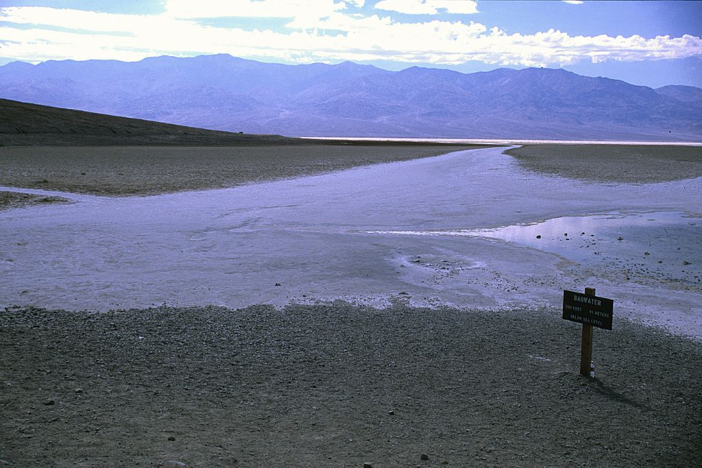 Death Valley (Valle de la Muerte), "Badwater", 94 metros por debajo del nivel del mar