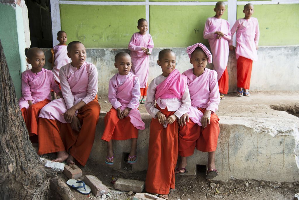 Colegio budista en la carretera de Amarapura a Sagaing