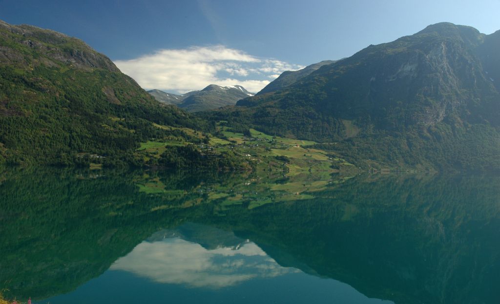 Carretera de Geiranger a Briksdal