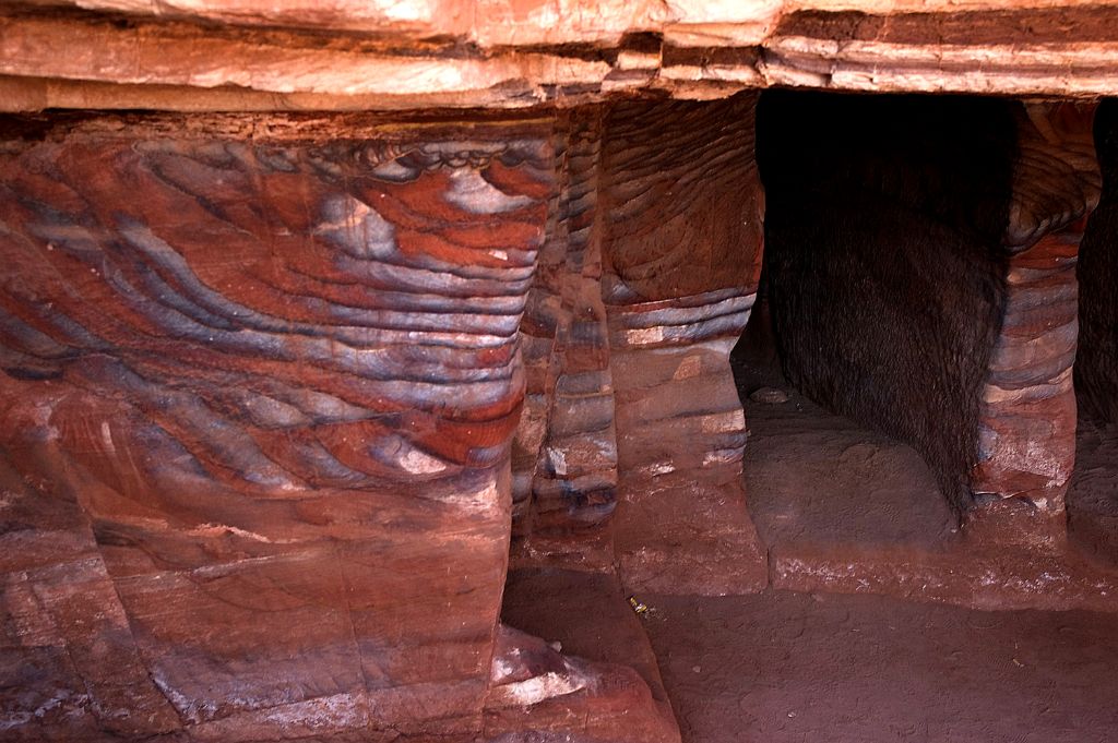 Tumbas, colores de la piedra