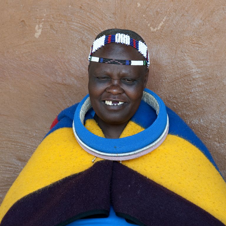 Lesedi Cultural Village, mujer ndebele