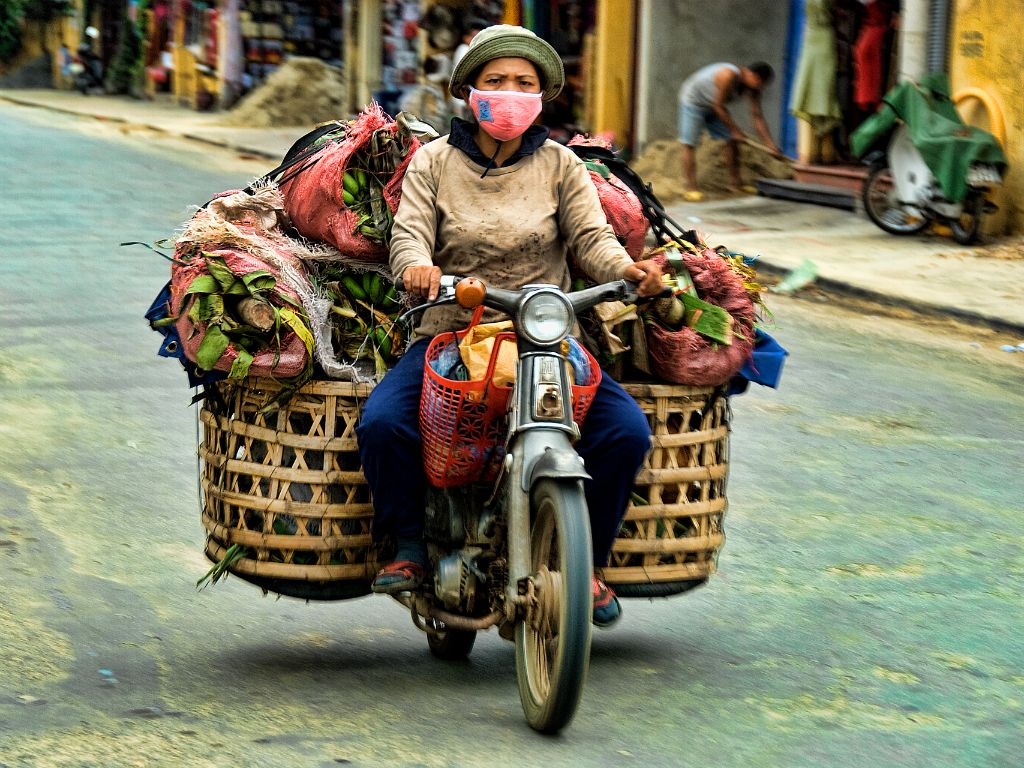 Vietnam - La motocicleta, medio habitual de transporte